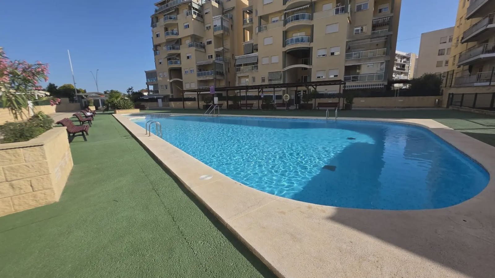 3 makuuhuone Asunto myytävänä paikassa Gandia mukana uima-altaan - 319 000 € (Ref: 9911578)