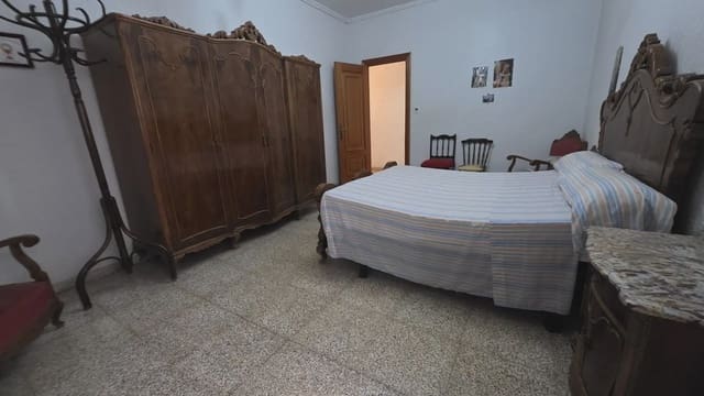 8 soveværelse Byhus til salg i Gandia - € 320.000 (Ref: 9915052)