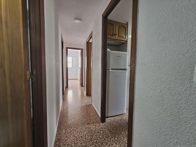 Piso de 3 habitaciones en Gandia en venta - 234.900 € (Ref: 9953292)