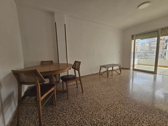 Piso de 3 habitaciones en Gandia en venta - 234.900 € (Ref: 9953292)