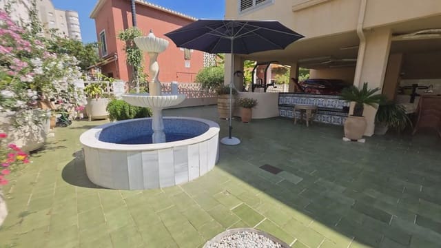 4 quarto Moradia para venda em Gandia com garagem - 749 900 € (Ref: 9961816)