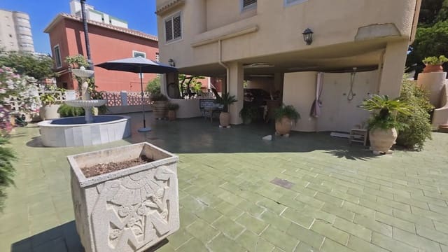 4 quarto Moradia para venda em Gandia com garagem - 749 900 € (Ref: 9961816)