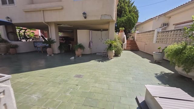 4 quarto Moradia para venda em Gandia com garagem - 749 900 € (Ref: 9961816)