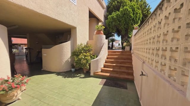 4 quarto Moradia para venda em Gandia com garagem - 749 900 € (Ref: 9961816)