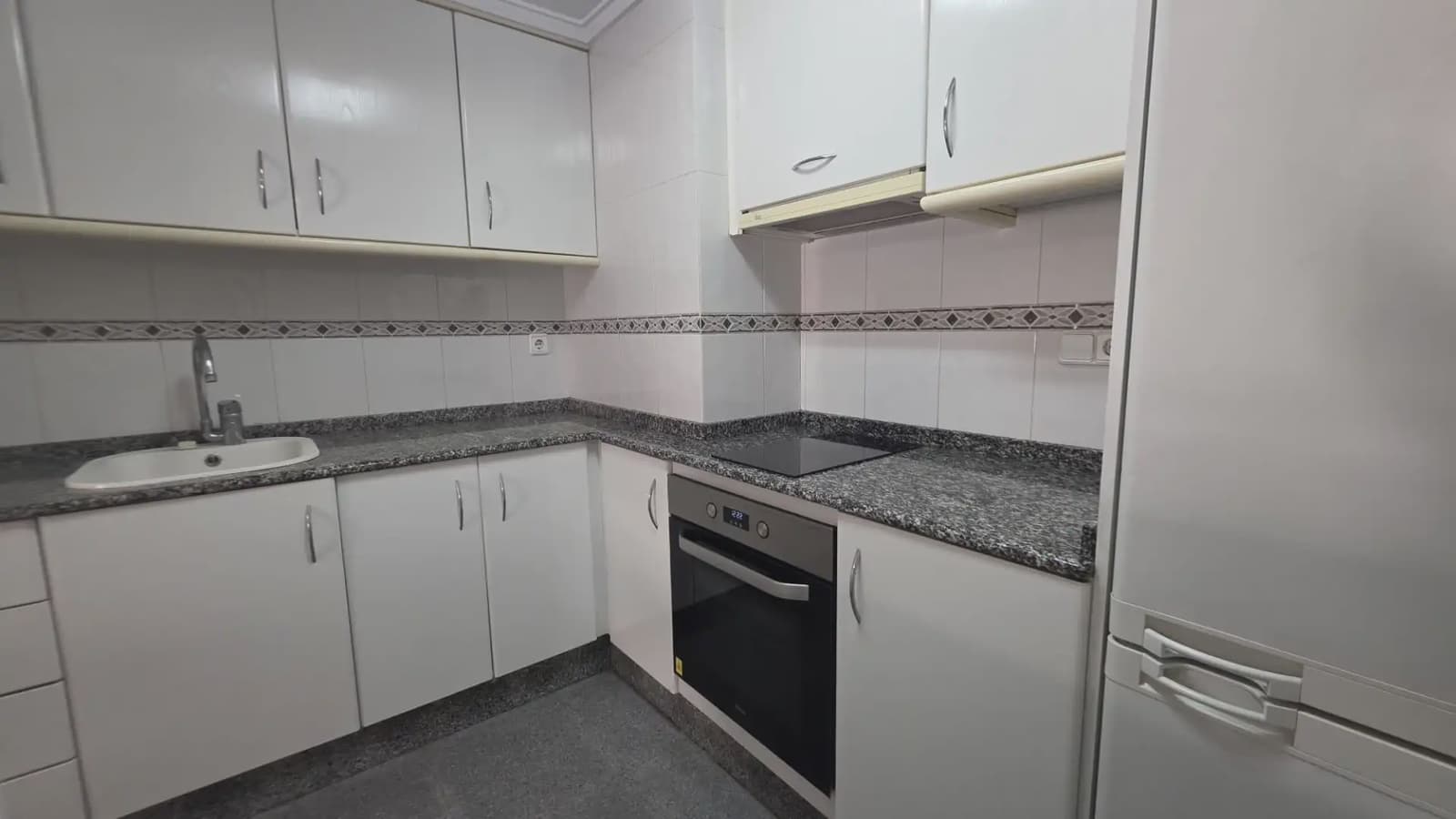 2 bedroom Flat for sale in Gandia - € 229,000 (Ref: 9972321)