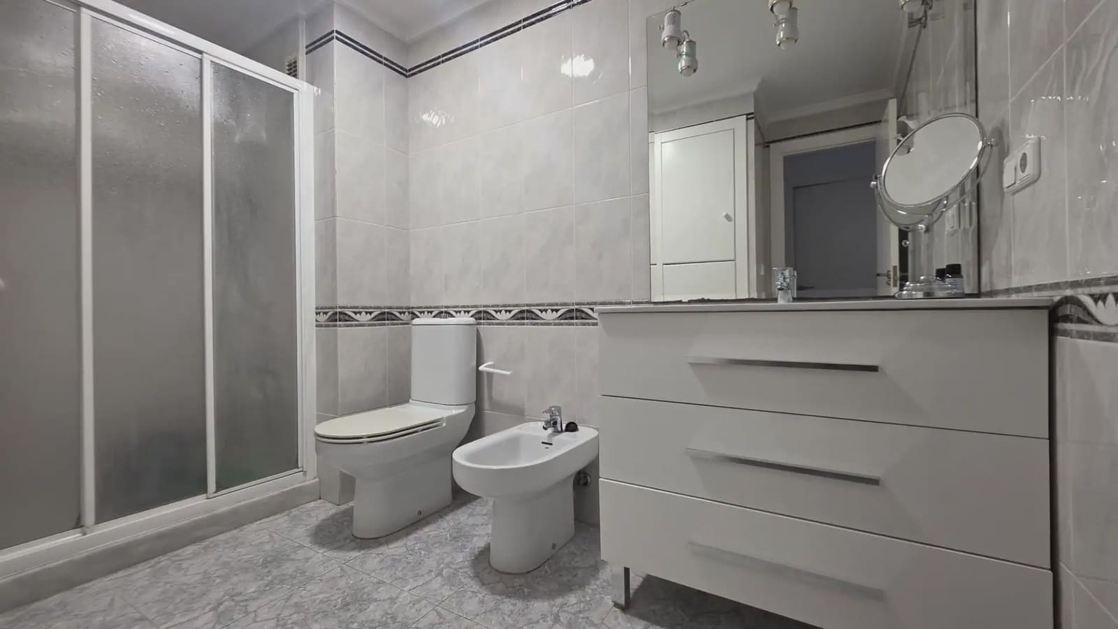 2 bedroom Flat for sale in Gandia - € 229,000 (Ref: 9972321)