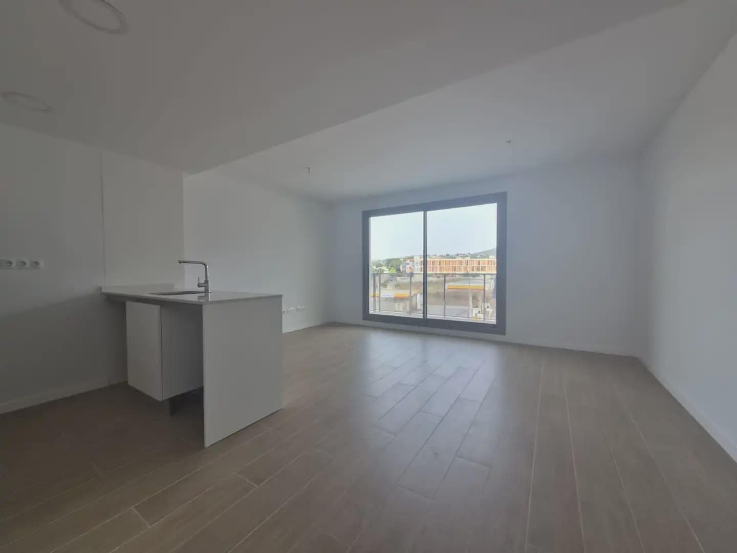 2 bedroom Flat for sale in Denia with pool - € 383,000 (Ref: 9977820)