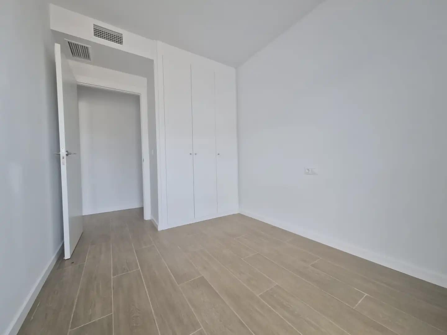 2 bedroom Flat for sale in Denia with pool - € 383,000 (Ref: 9977820)