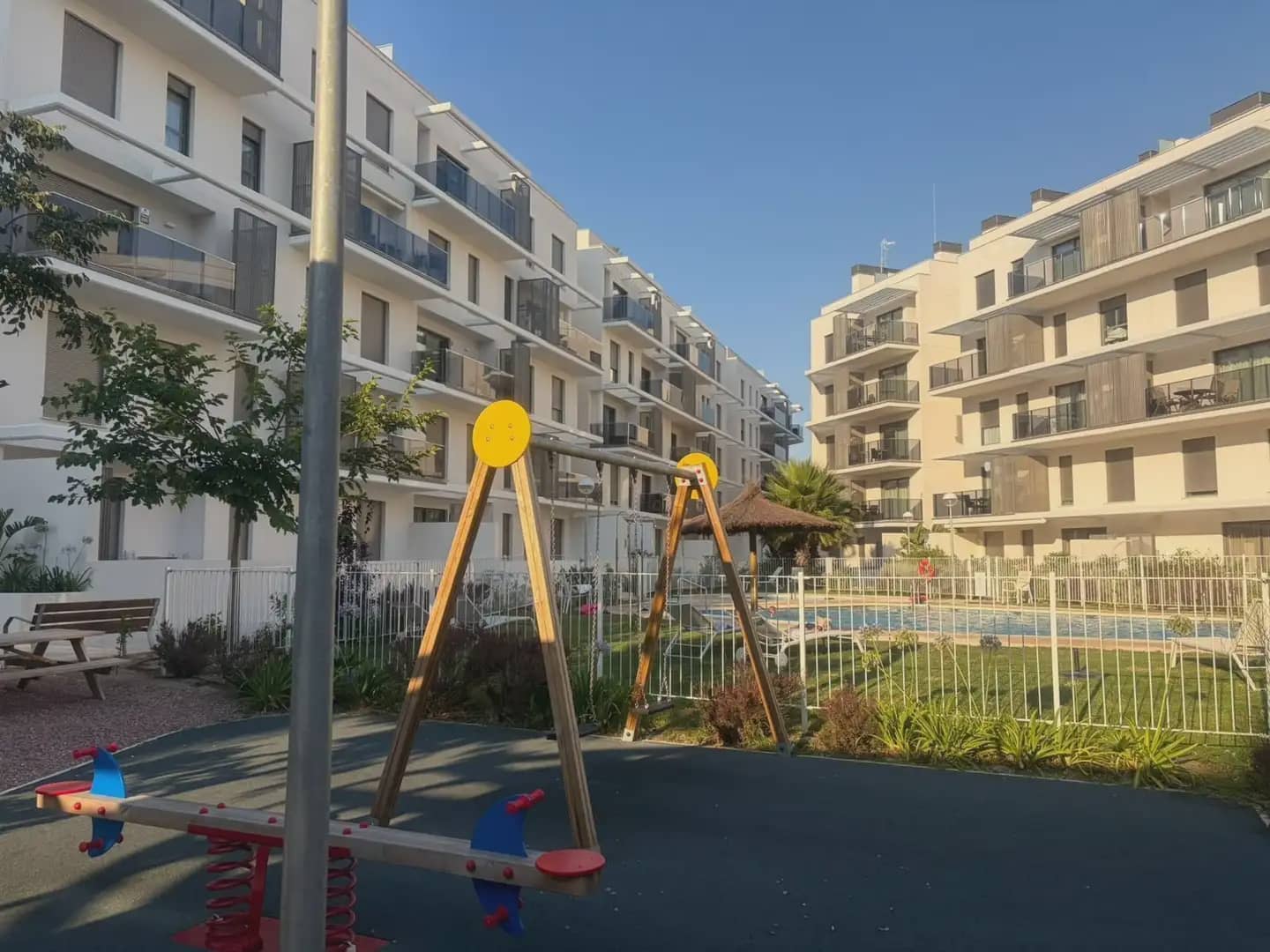 2 bedroom Flat for sale in Denia with pool - € 383,000 (Ref: 9977820)