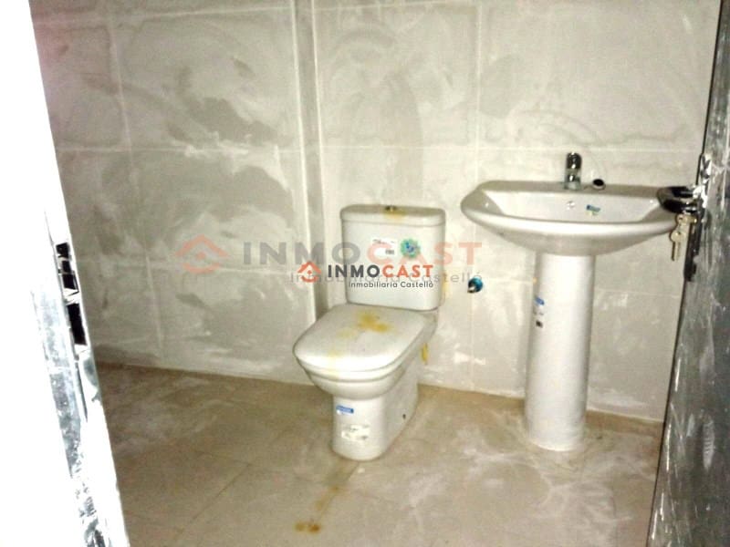 Commercial for sale in Ontinyent - € 110,000 (Ref: 9634826)