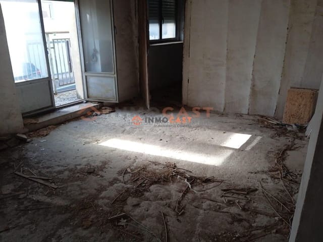 3 bedroom Townhouse for sale in Alfarrasí - € 30,000 (Ref: 9634827)