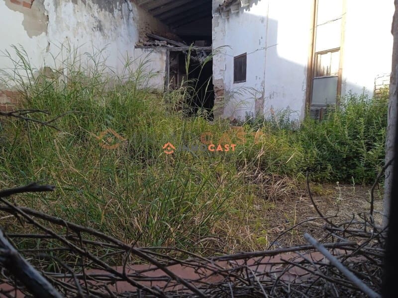 3 bedroom Townhouse for sale in Alfarrasi - € 30,000 (Ref: 9634827)