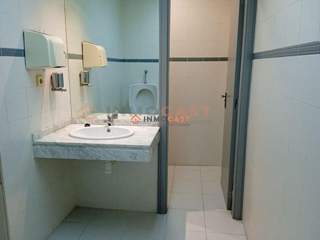 Commercial for sale in L'Olleria - € 175,000 (Ref: 9634835)