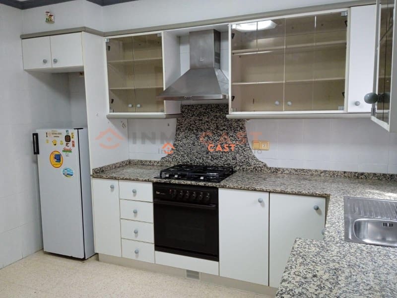 4 sovrum Lägenhet till salu i Ontinyent - 140 000 € (Ref: 9634836)