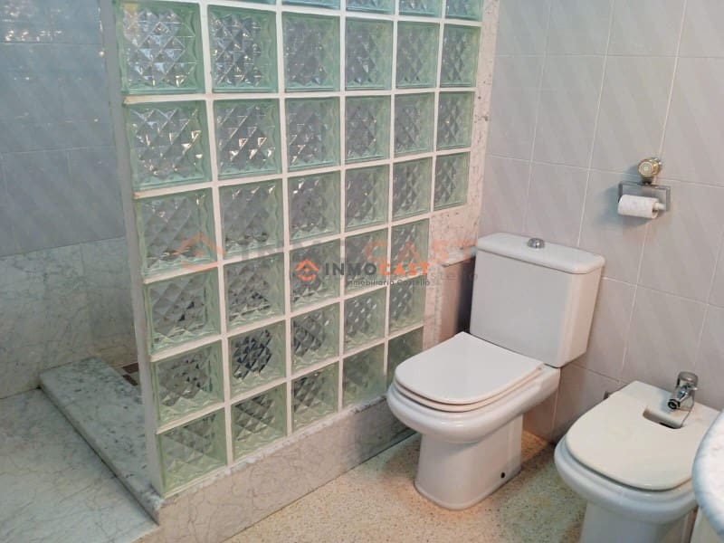 4 sovrum Lägenhet till salu i Ontinyent - 140 000 € (Ref: 9634836)