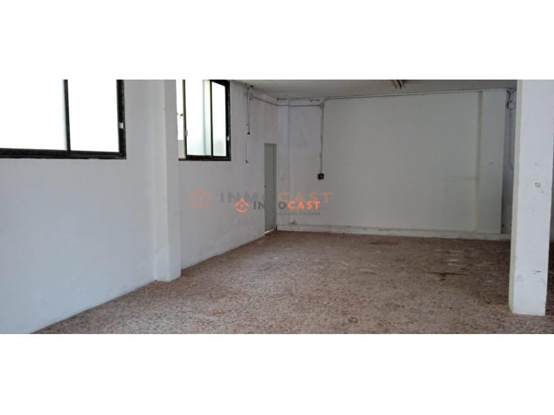 Kaupallinen myytävänä paikassa Aielo de Malferit - 88 000 € (Ref: 9634838)