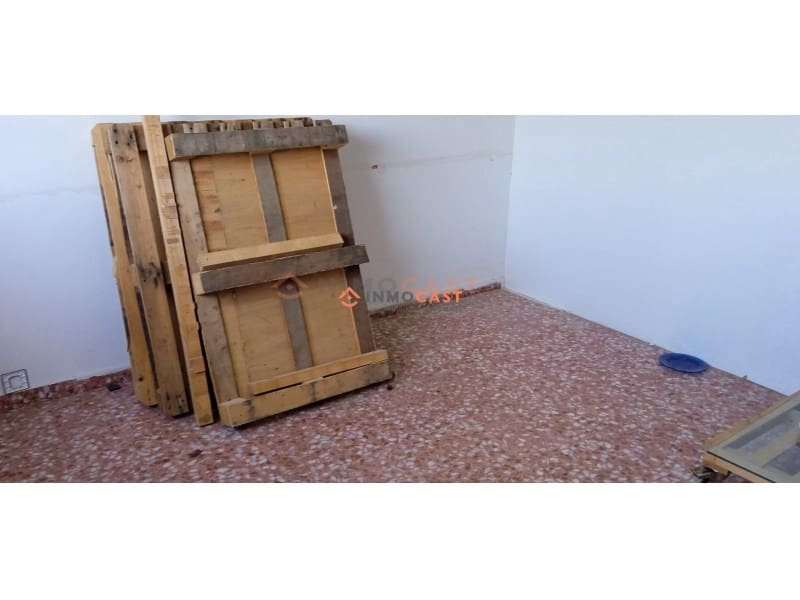 Commercial for sale in L'Olleria - € 109,000 (Ref: 9634839)