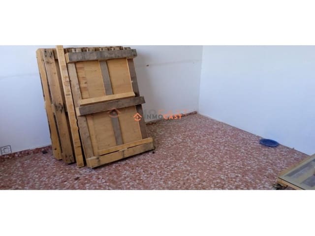 Commercial for sale in L'Olleria - € 109,000 (Ref: 9634839)