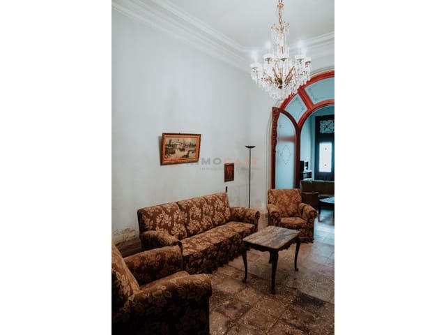 10 bedroom Villa for sale in Canals with pool - € 460,000 (Ref: 9634846)