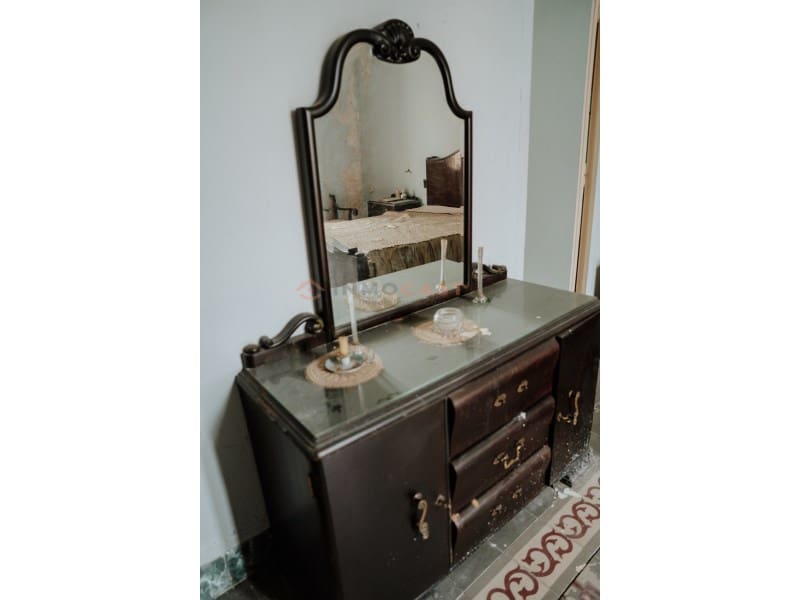 10 bedroom Villa for sale in Canals with pool - € 460,000 (Ref: 9634846)