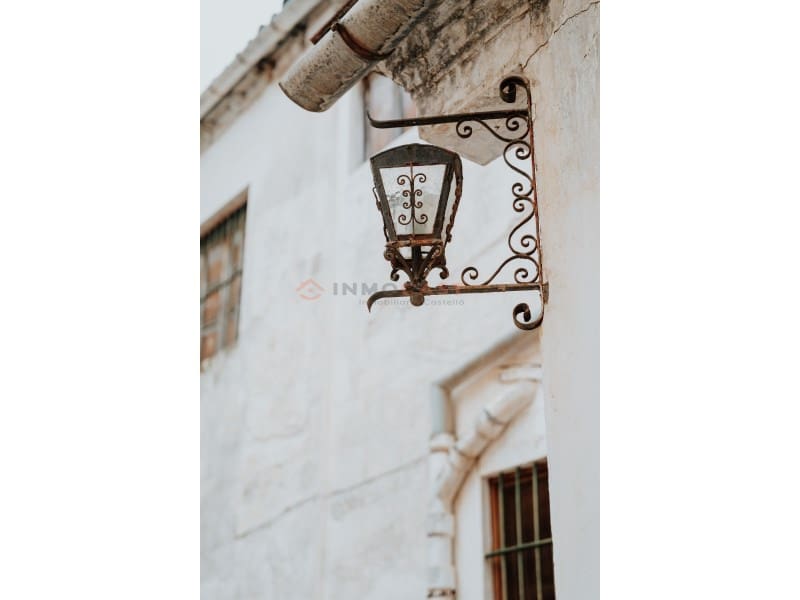 10 bedroom Villa for sale in Canals with pool - € 460,000 (Ref: 9634846)