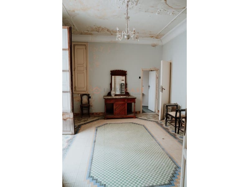 10 bedroom Villa for sale in Canals with pool - € 460,000 (Ref: 9634846)