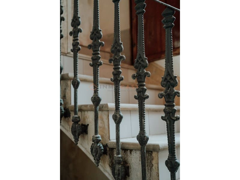 10 bedroom Villa for sale in Canals with pool - € 460,000 (Ref: 9634846)