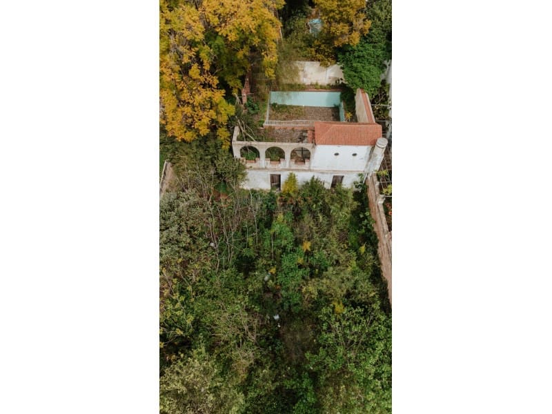 10 bedroom Villa for sale in Canals with pool - € 460,000 (Ref: 9634846)