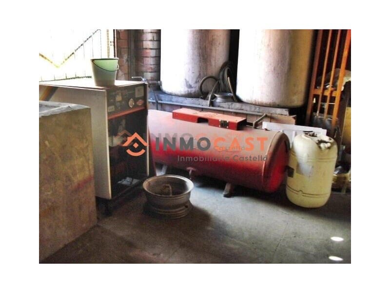 Kommersiell till salu i L'Olleria - 130 000 € (Ref: 9634857)