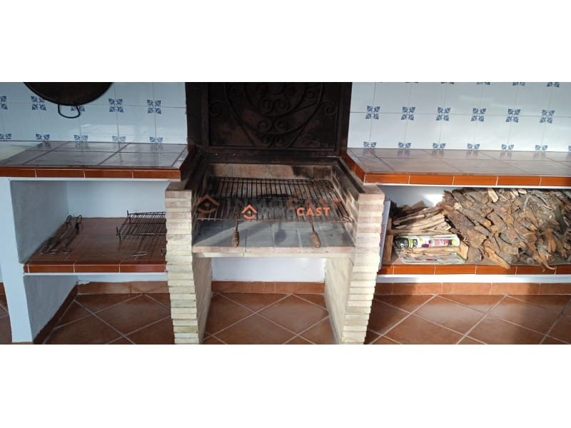 4 makuuhuone Huvila myytävänä paikassa Llutxent mukana uima-altaan 
autotalli - 205 000 € (Ref: 9634864)