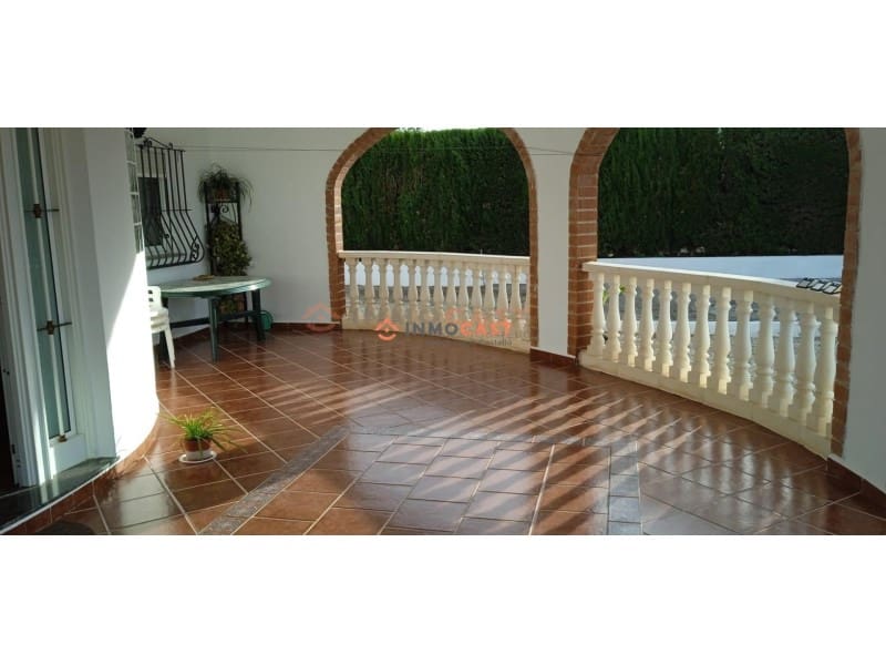 4 makuuhuone Huvila myytävänä paikassa Llutxent mukana uima-altaan 
autotalli - 205 000 € (Ref: 9634864)