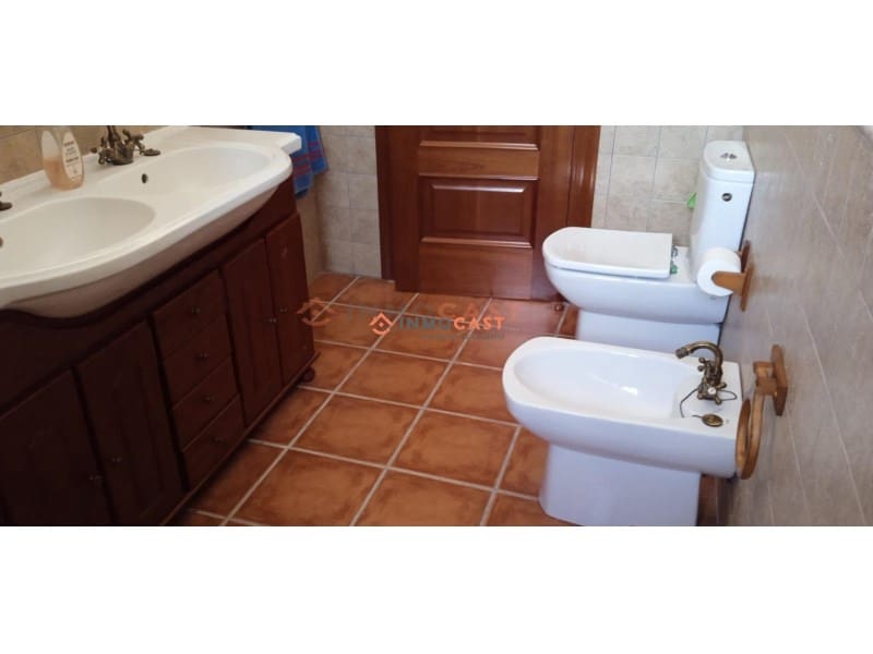 4 makuuhuone Huvila myytävänä paikassa Llutxent mukana uima-altaan 
autotalli - 205 000 € (Ref: 9634864)