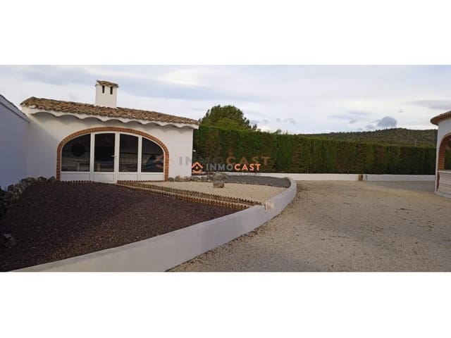 4 quarto Moradia para venda em Llutxent com piscina garagem - 205 000 € (Ref: 9634864)