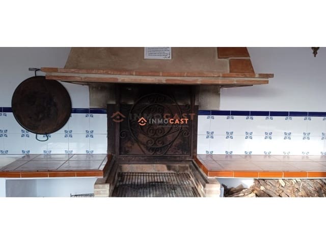 4 quarto Moradia para venda em Llutxent com piscina garagem - 205 000 € (Ref: 9634864)