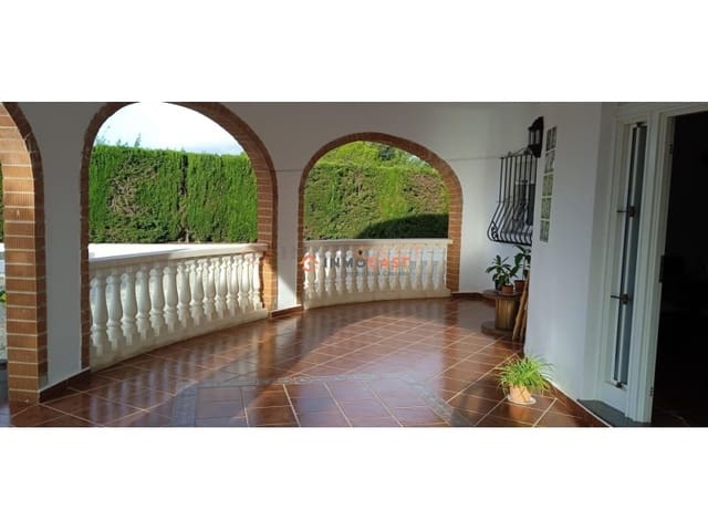 4 quarto Moradia para venda em Llutxent com piscina garagem - 205 000 € (Ref: 9634864)