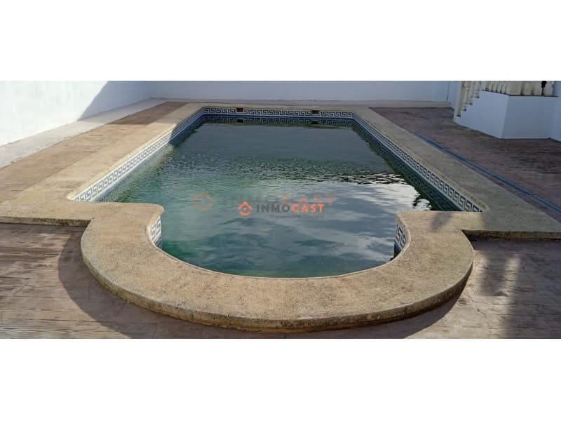 4 makuuhuone Huvila myytävänä paikassa Llutxent mukana uima-altaan 
autotalli - 205 000 € (Ref: 9634864)