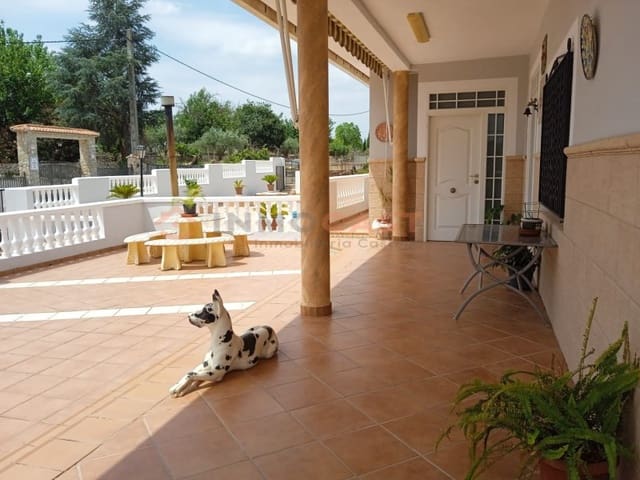 6 slaapkamer Villa te koop in Benigánim met zwembad garage - € 300.000 (Ref: 9634866)