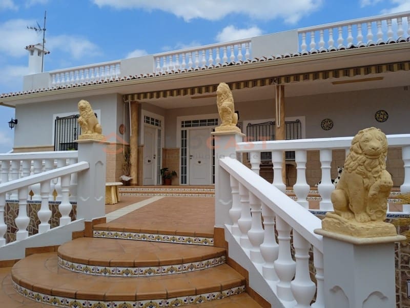 6 slaapkamer Villa te koop in Beniganim met zwembad garage - € 300.000 (Ref: 9634866)