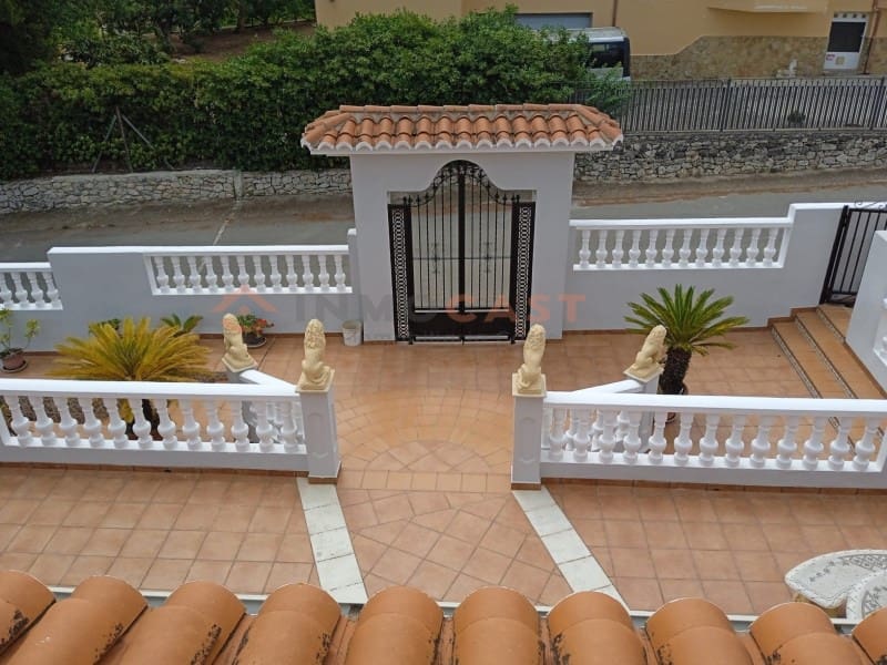 6 slaapkamer Villa te koop in Beniganim met zwembad garage - € 300.000 (Ref: 9634866)