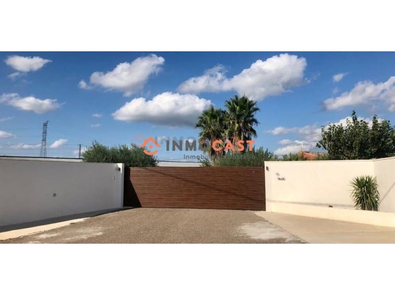 4 bedroom Villa for sale in L'Olleria with pool garage - € 300,000 (Ref: 9634874)