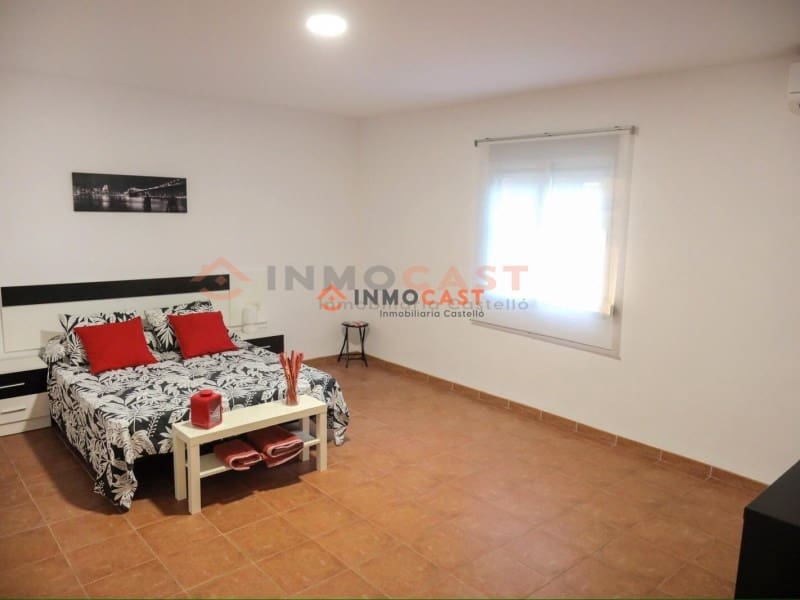 4 bedroom Villa for sale in L'Olleria with pool garage - € 300,000 (Ref: 9634874)