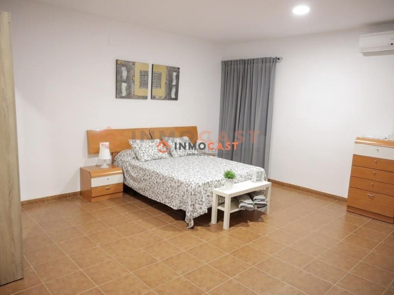 4 bedroom Villa for sale in L'Olleria with pool garage - € 300,000 (Ref: 9634874)