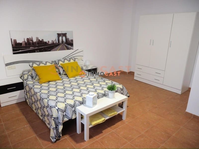 4 bedroom Villa for sale in L'Olleria with pool garage - € 300,000 (Ref: 9634874)