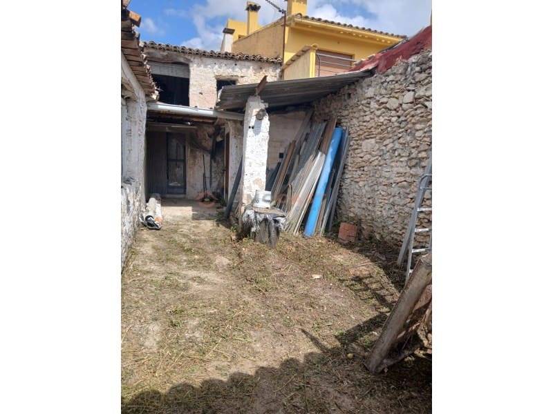 2 bedroom Townhouse for sale in Sempere - € 30,000 (Ref: 9634878)