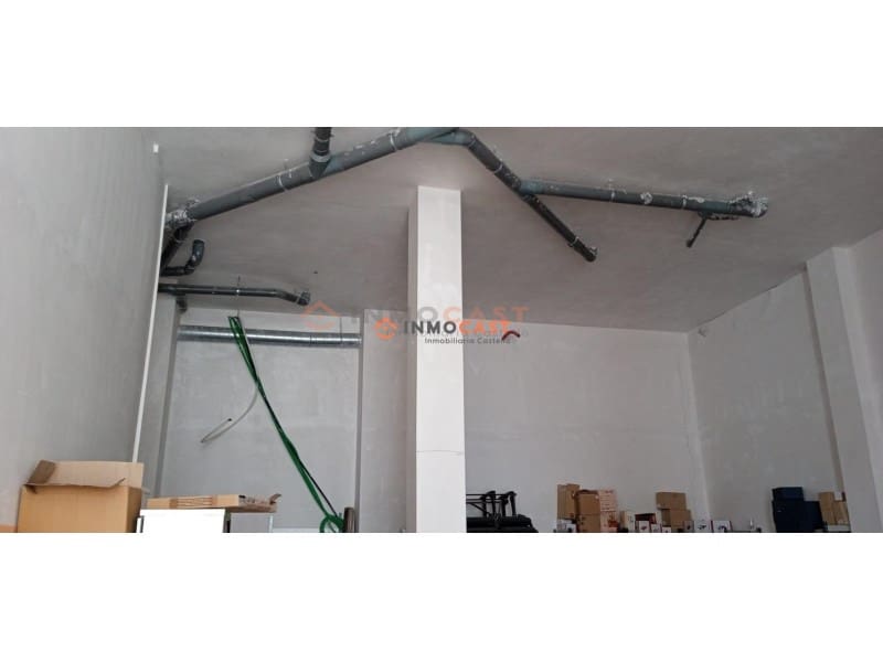 Commercial for sale in L'Olleria - € 69,000 (Ref: 9634881)