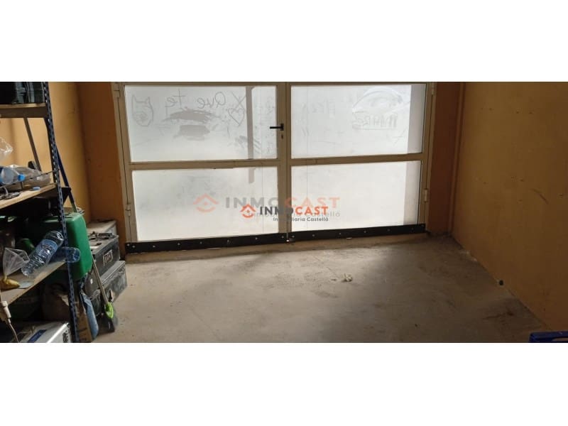 Commercial for sale in L'Olleria - € 69,000 (Ref: 9634881)