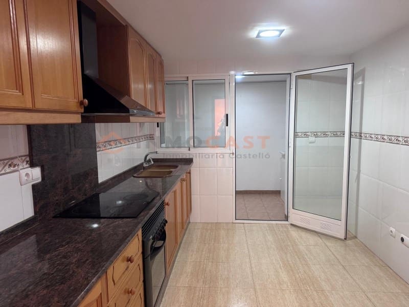 3 bedroom Flat for sale in L'Olleria - € 125,000 (Ref: 9634887)