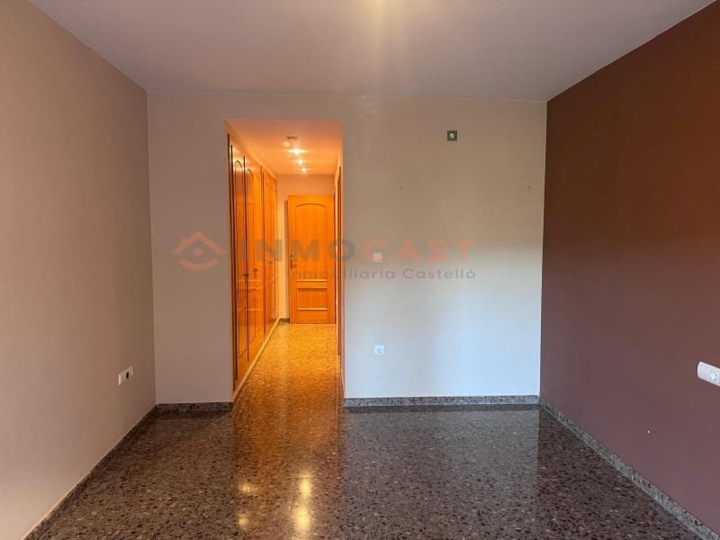 3 bedroom Flat for sale in L'Olleria - € 125,000 (Ref: 9634887)