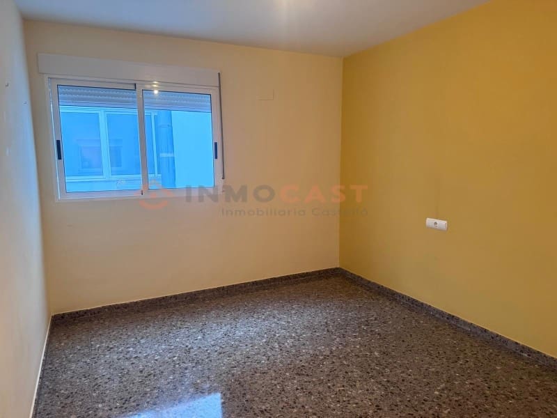 3 bedroom Flat for sale in L'Olleria - € 125,000 (Ref: 9634887)