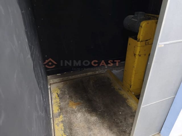 Commercieel te huur in L'Olleria - € 1.200 (Ref: 9634888)